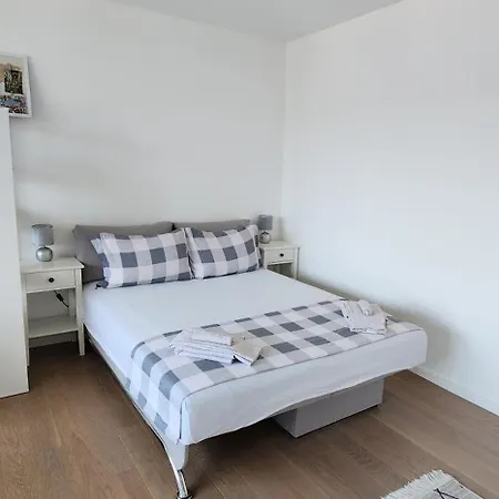 Urban Haven Apartment